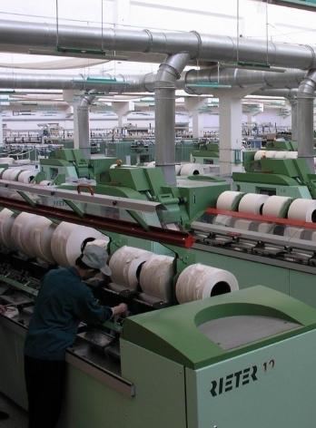 工信部：引导中西部和东北地区因地制宜建设纺织工业特色产业集聚区高质量承接和发展纺织服装产业